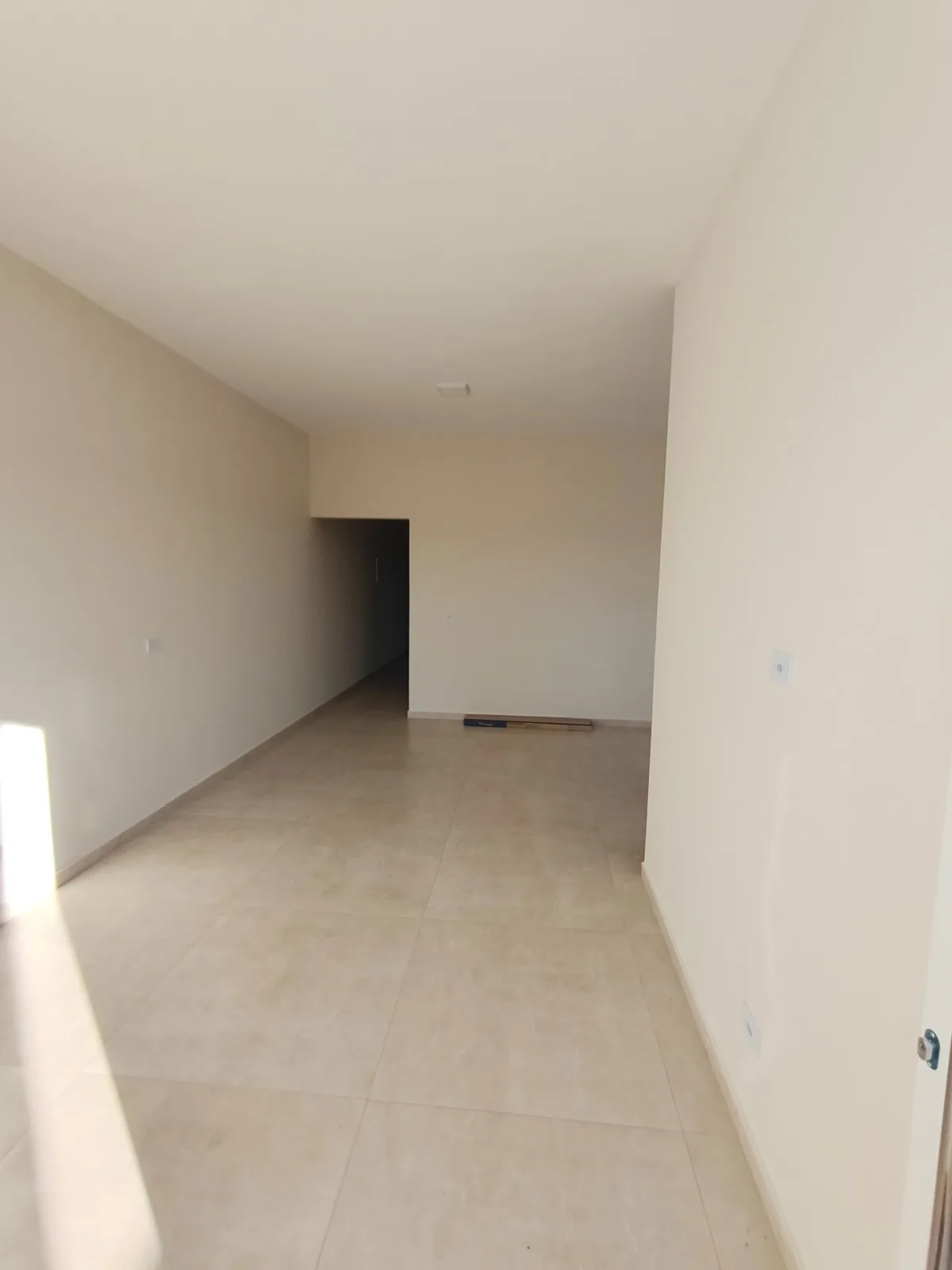 CASA NOVA COM 2 QUARTOS 