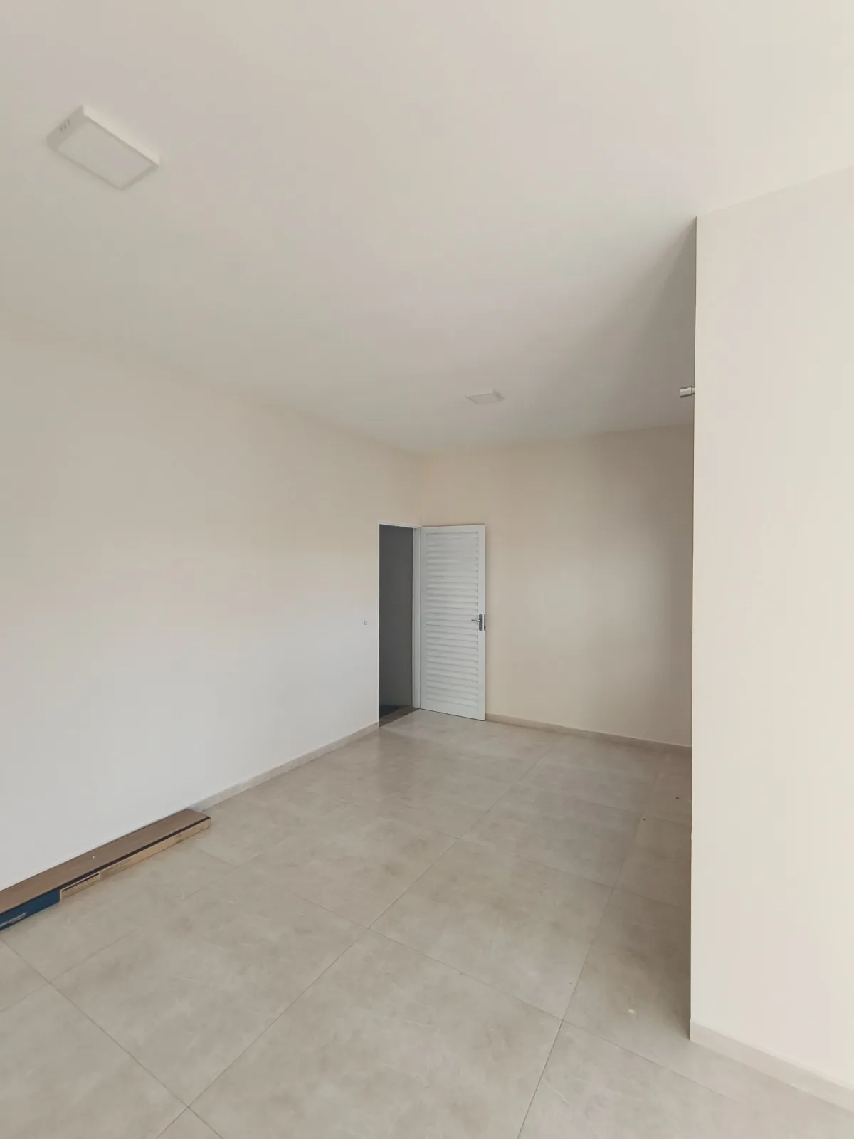 CASA NOVA COM 2 QUARTOS 