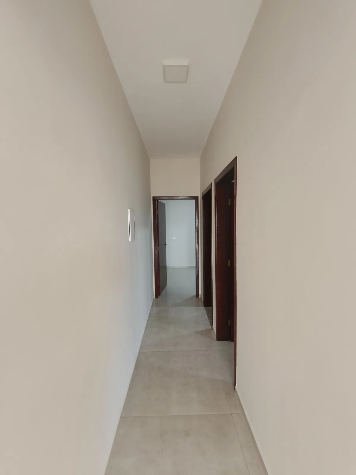 CASA NOVA COM 2 QUARTOS 