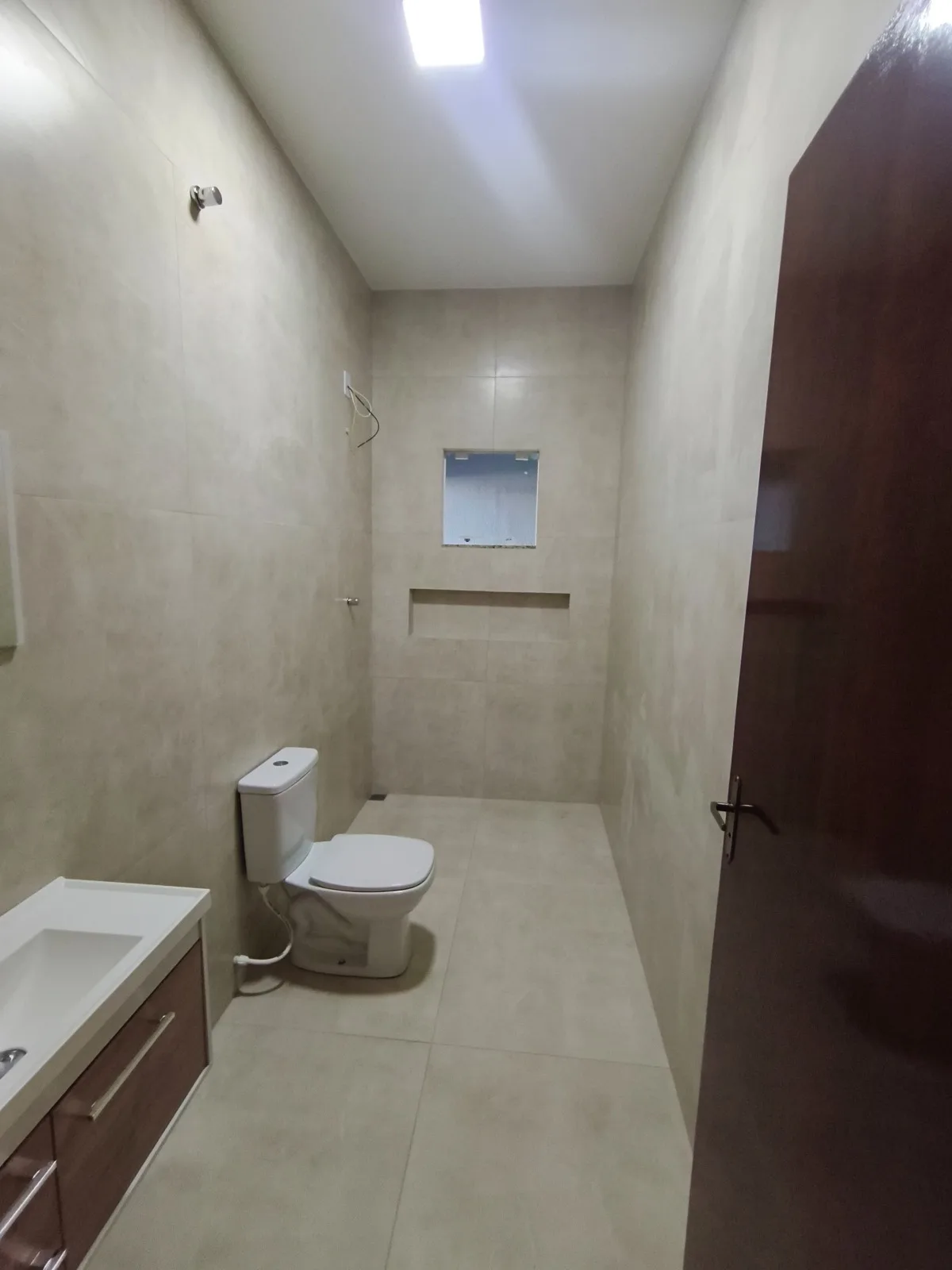 CASA NOVA COM 2 QUARTOS 