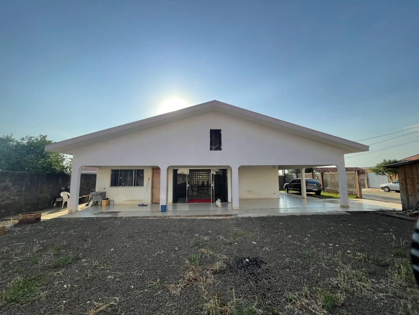 CASA COM TERRENO GRANDE A VENDA EM JABOTI-PR