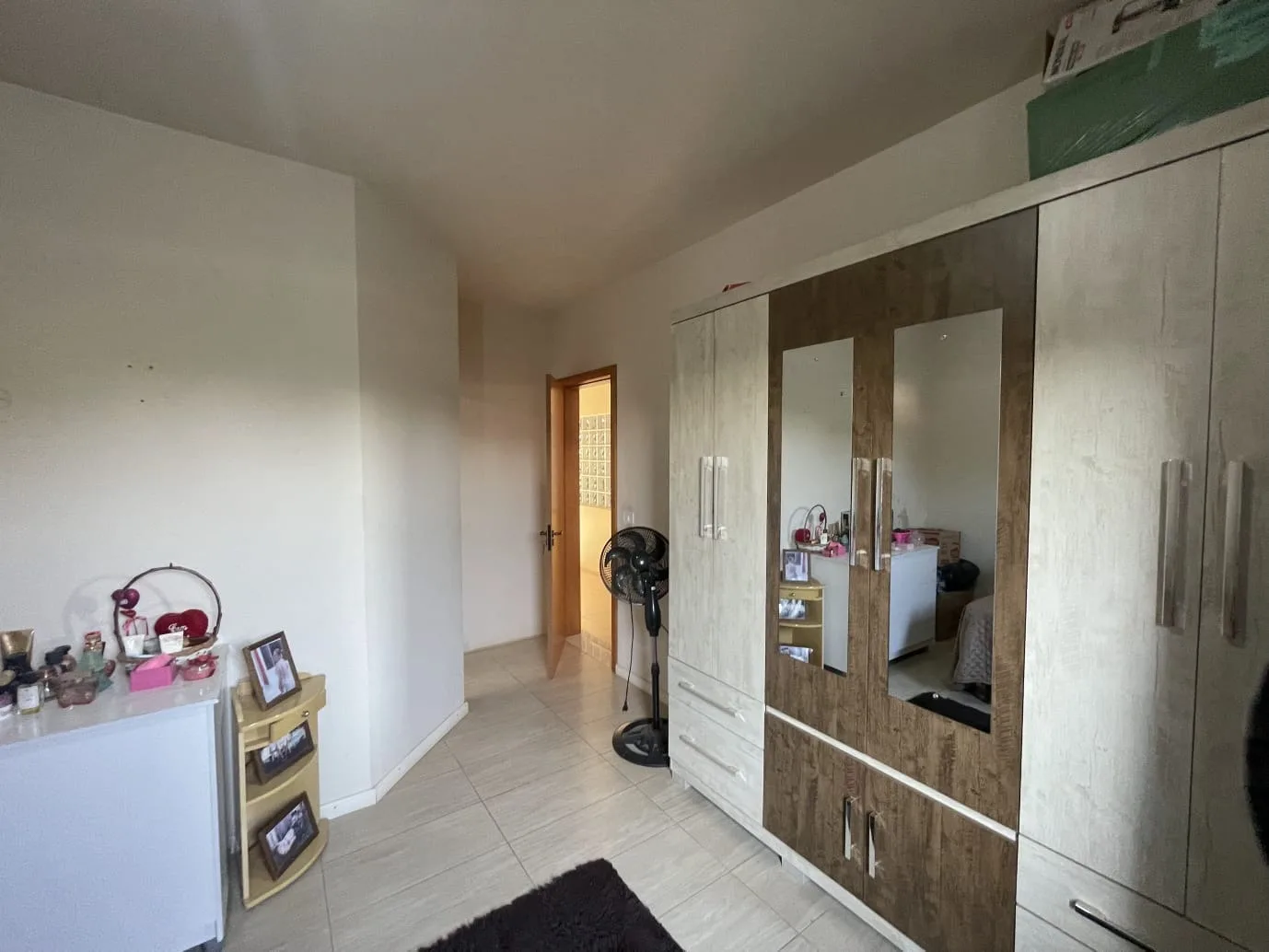 CASA COM TERRENO GRANDE A VENDA EM JABOTI-PR