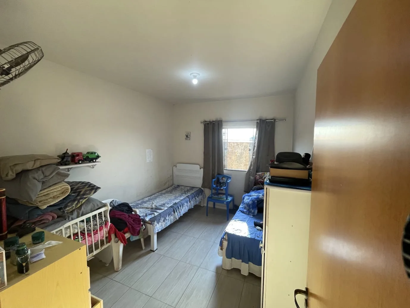 CASA COM TERRENO GRANDE A VENDA EM JABOTI-PR