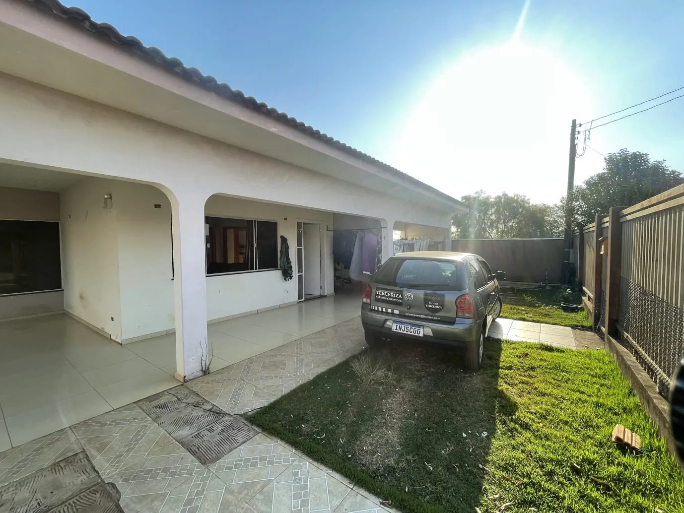 CASA COM TERRENO GRANDE A VENDA EM JABOTI-PR