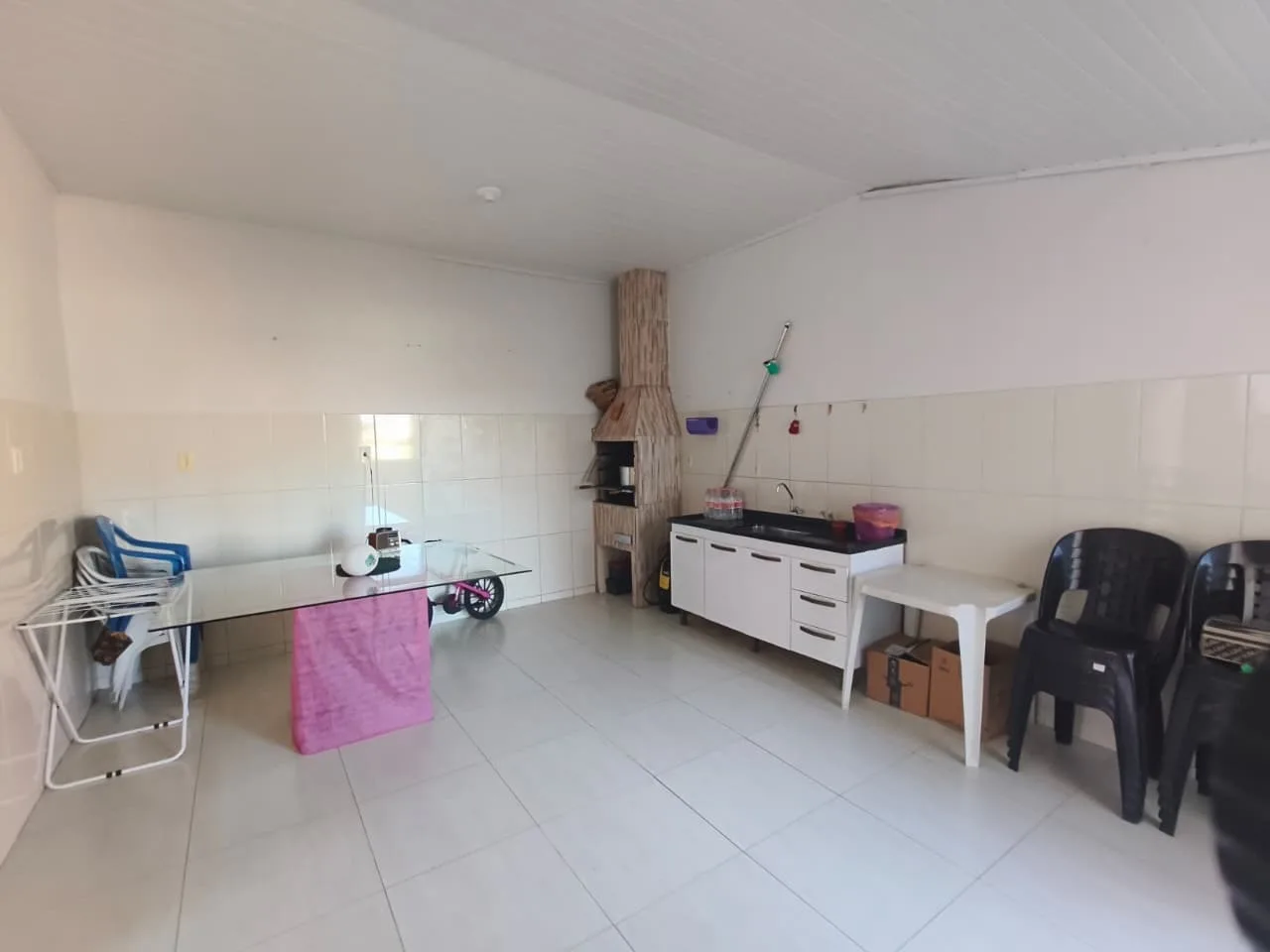 CASA A VENDA NO CENTRO DE JABOTI-PR!