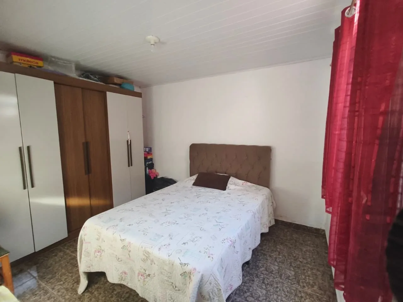 CASA A VENDA NO CENTRO DE JABOTI-PR!