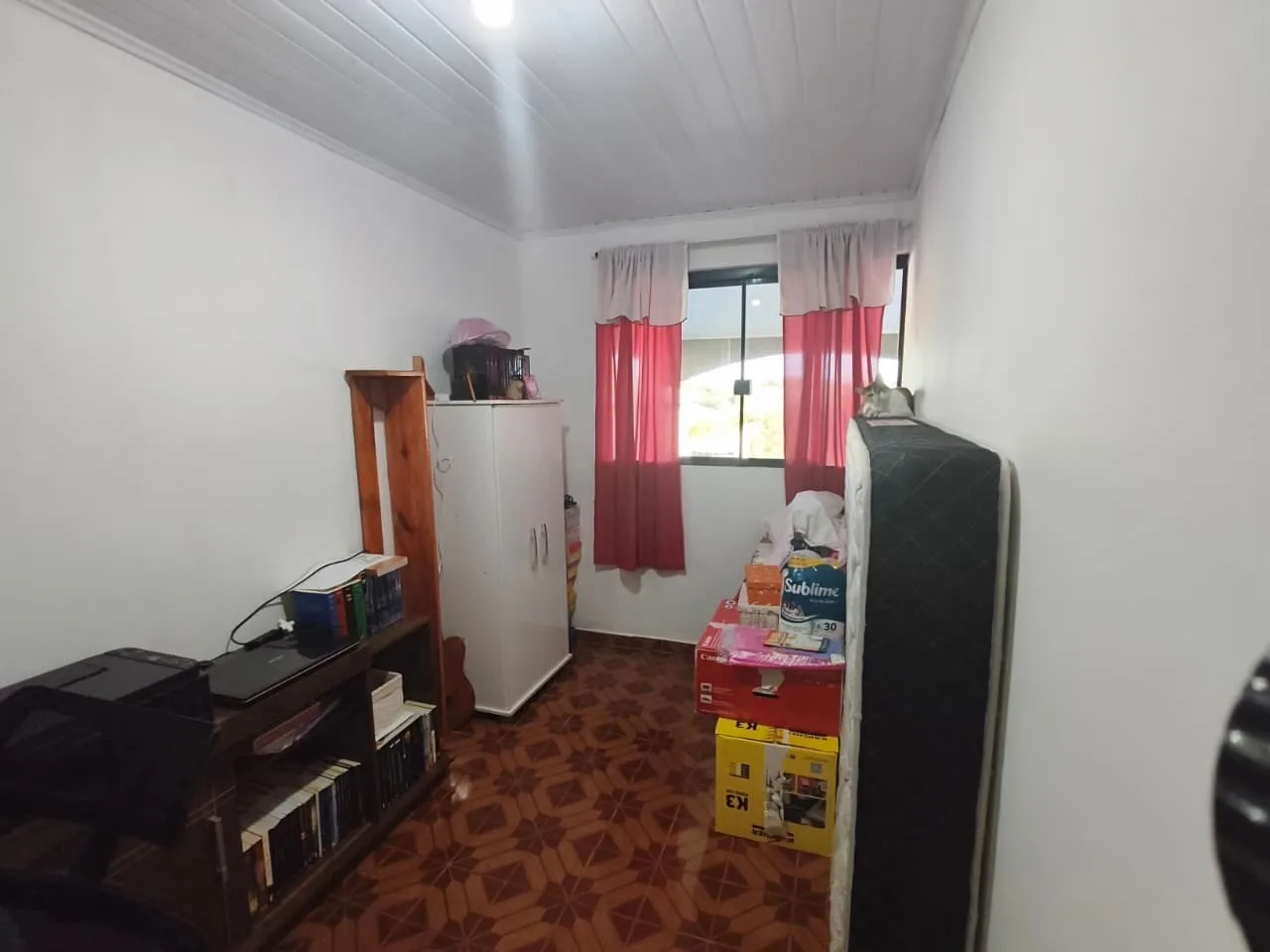 CASA A VENDA NO CENTRO DE JABOTI-PR!