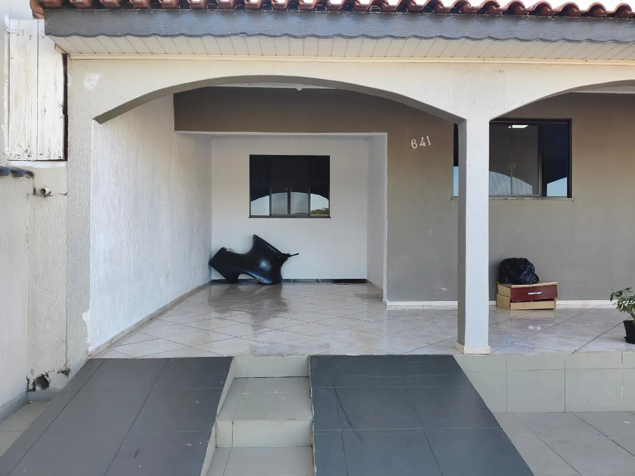 CASA A VENDA NO CENTRO DE JABOTI-PR!