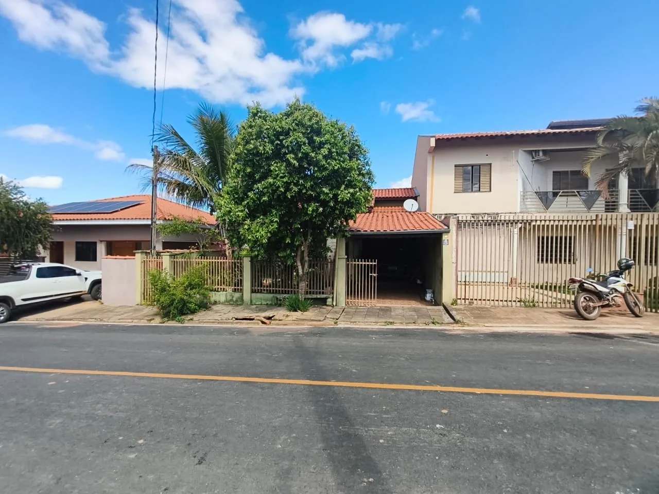 CASA À VENDA EM JABOTI/PR | VILA LUIZÃO | 3 QUARTOS | EDÍCULA | PORÃO AMPLO