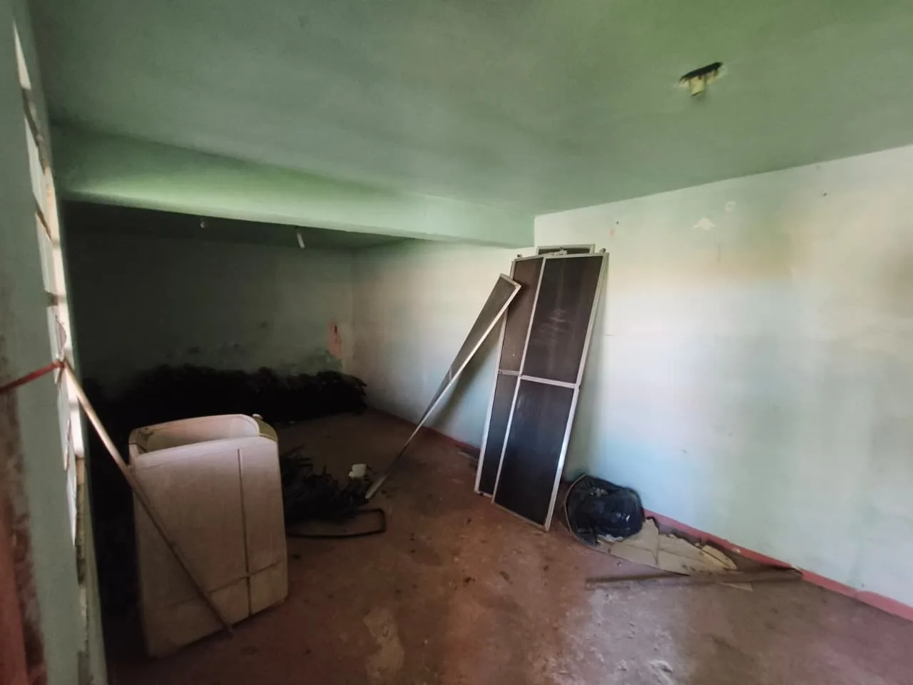 CASA À VENDA EM JABOTI/PR | VILA LUIZÃO | 3 QUARTOS | EDÍCULA | PORÃO AMPLO